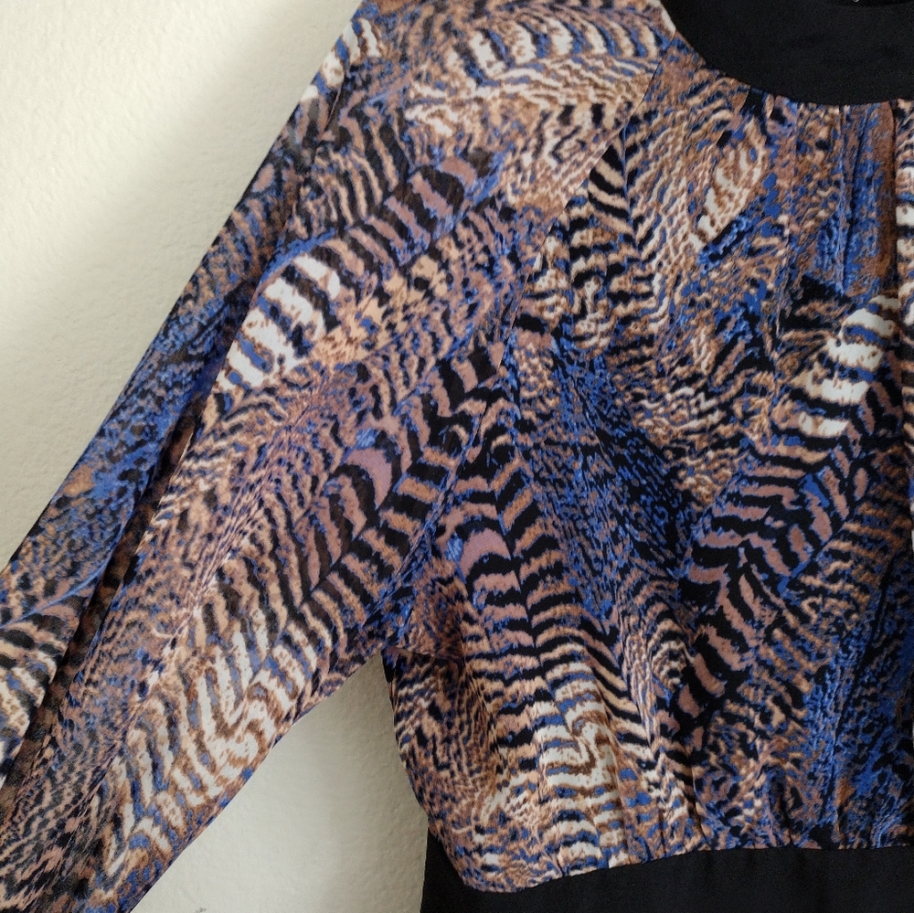 Bongo Elegant Blue and Brown Patterned Back Cutou… - image 6